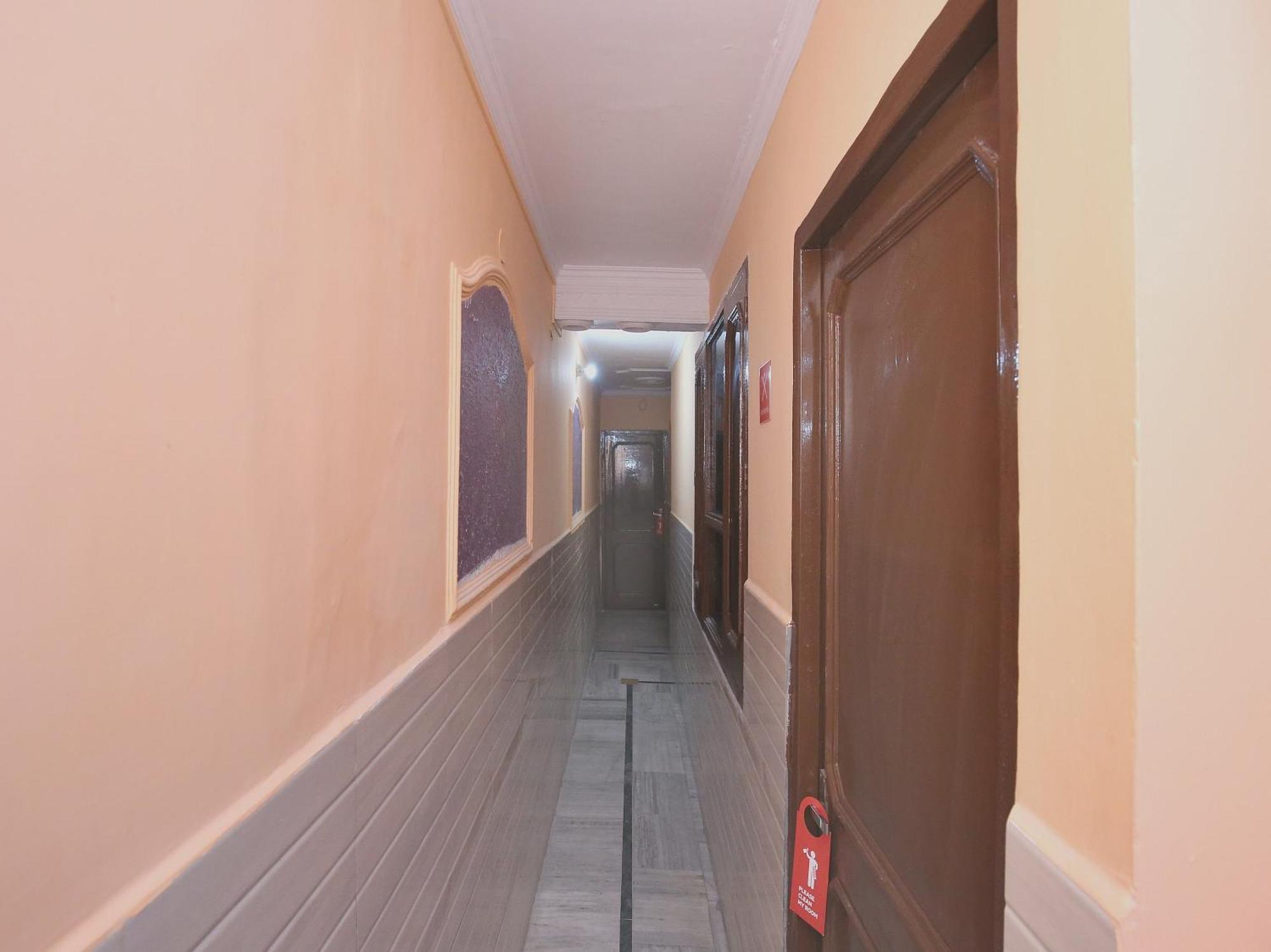 Super Hotel O Rajesh Palace Chandīgarh Exterior foto
